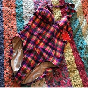 ✳️NWT✳️Isaac Mizrahi Halter One Piece Swimsuit